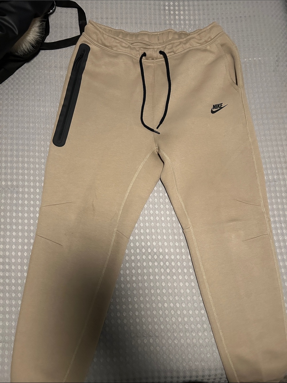 Nike Men’s Beige/Tan Tech Fleece Joggers
